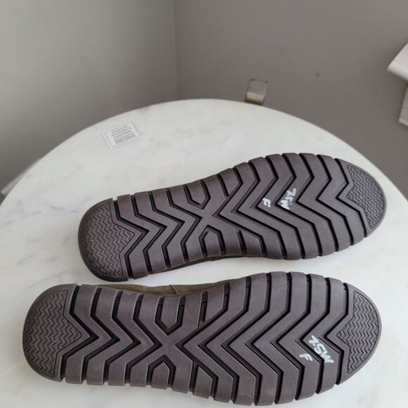 NWOT Vaneli Sport Khaki Green Slip on shoes - Picture 4 of 7